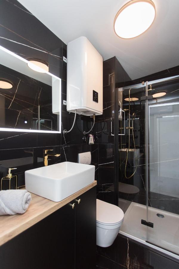 Apartment Gold Podstrana Buitenkant foto